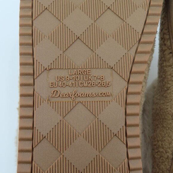 Dearfoams Women Large 9-10 Beige Fuzzy Memory Foam Indoor Outdoor Slippers NEW - Picture 12 of 14